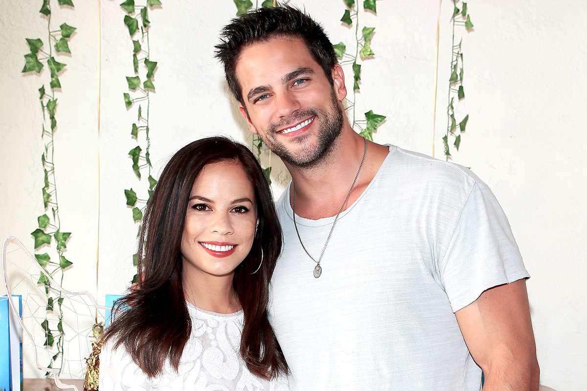 Brant daugherty engaged