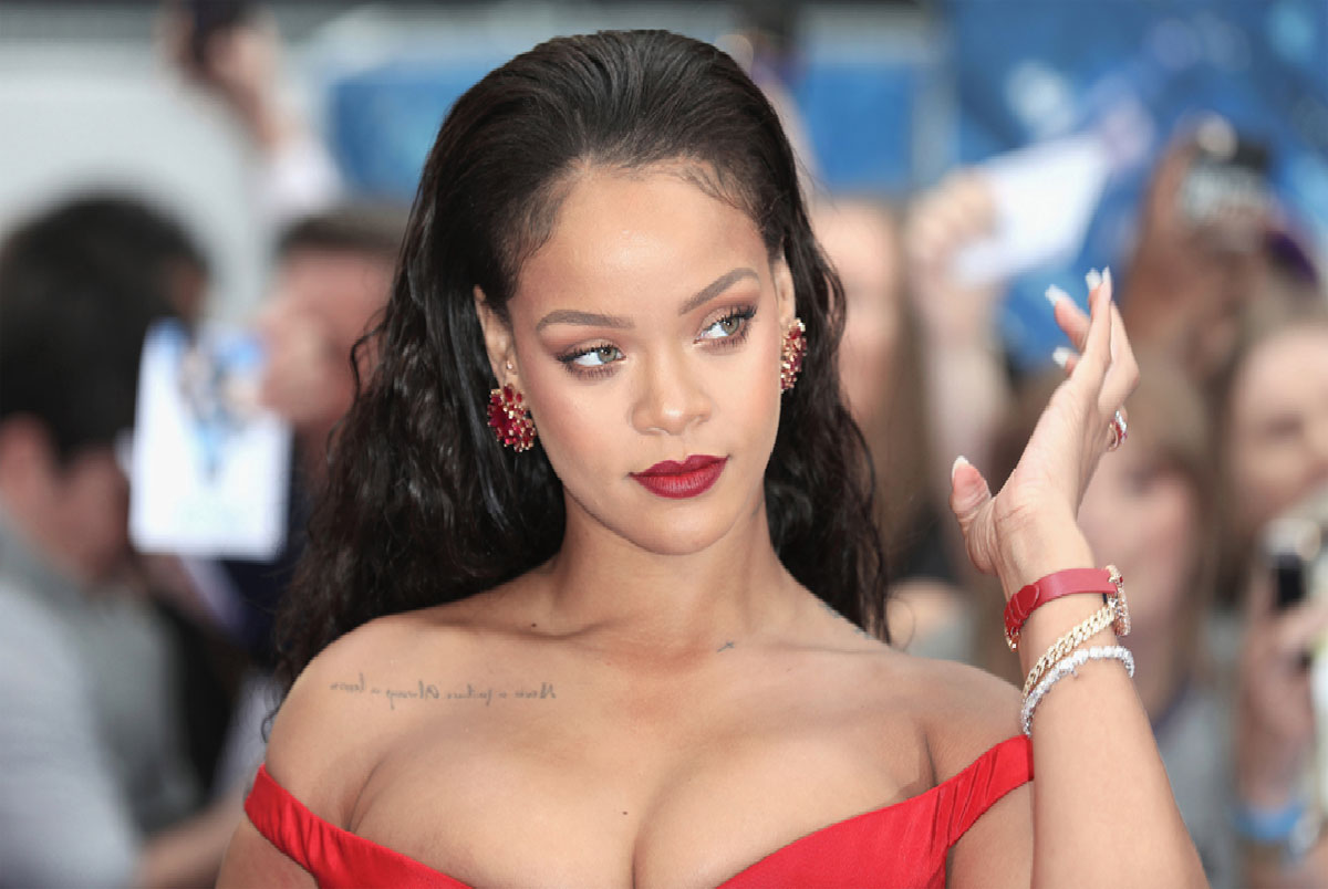 Rihanna Blasts Snapchat