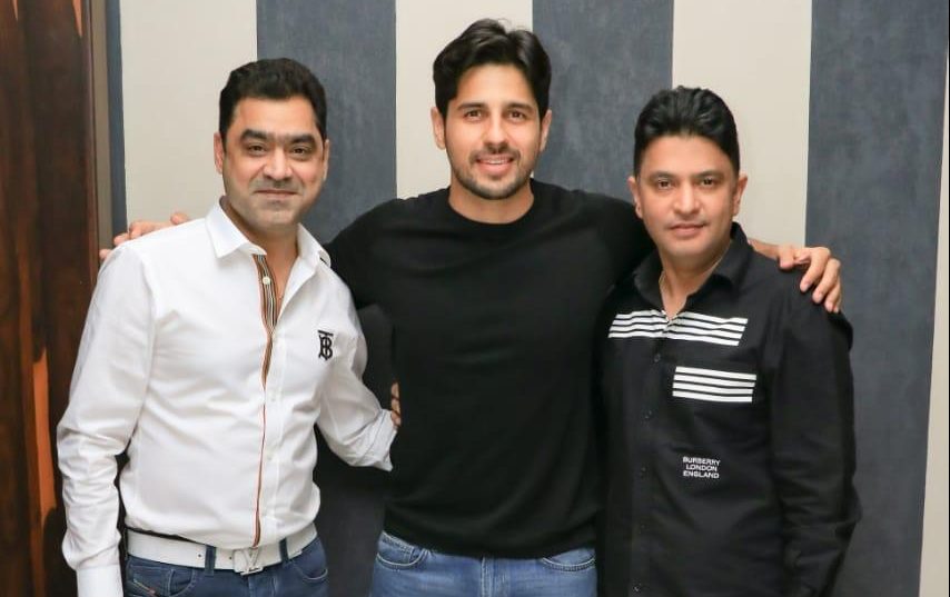 Sidharth Malhotra in a double role in ‘Thadam’ remake