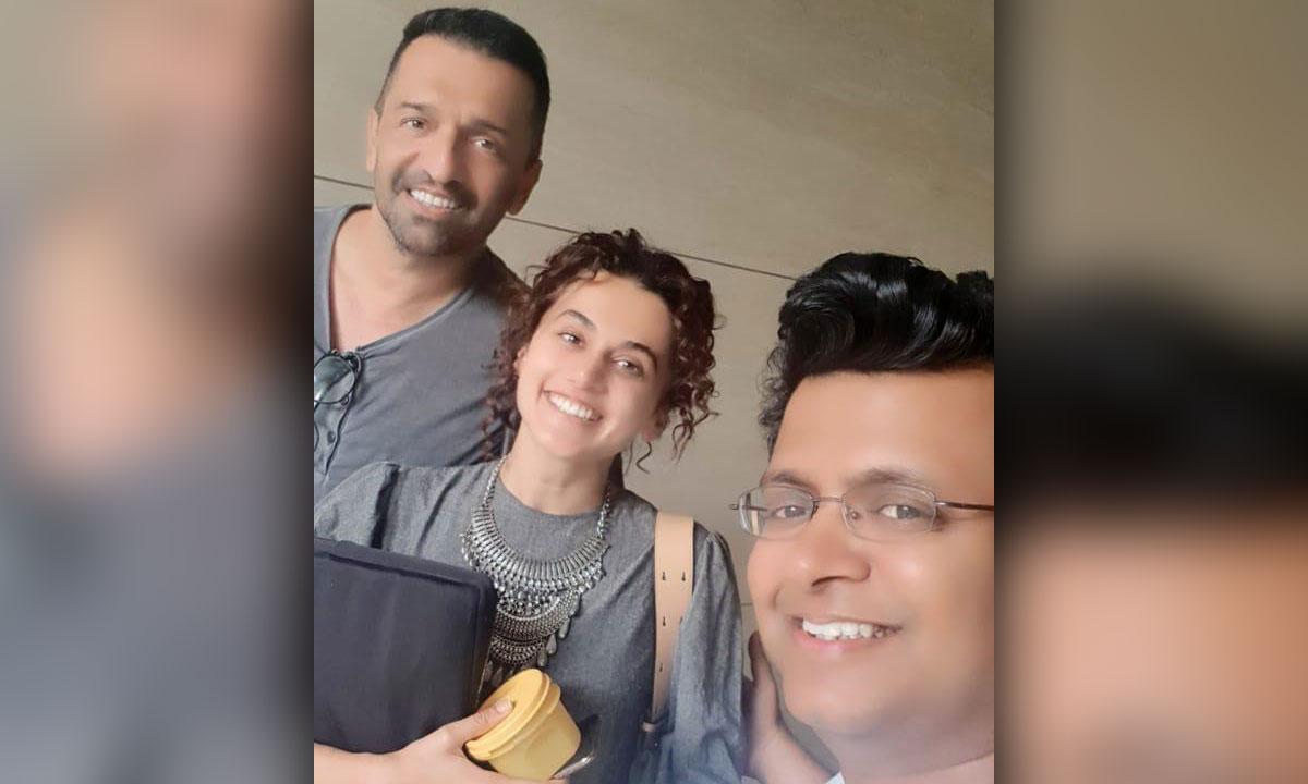 ‘Loop Lapeta’ Producers Tanuj Garg and Atul Kasbekar share a photo with Taapsee Pannu