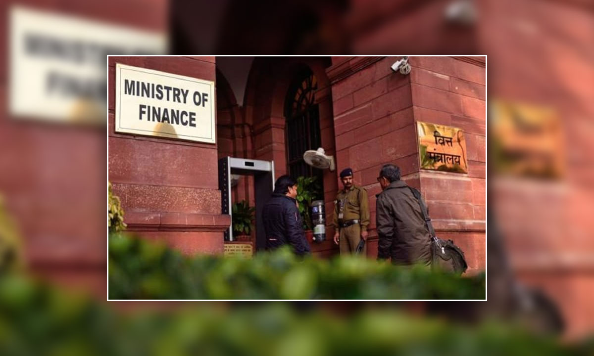 West Bengal Finance Minister Amit Mitra has written a fresh letter pointing at a discrepancy.