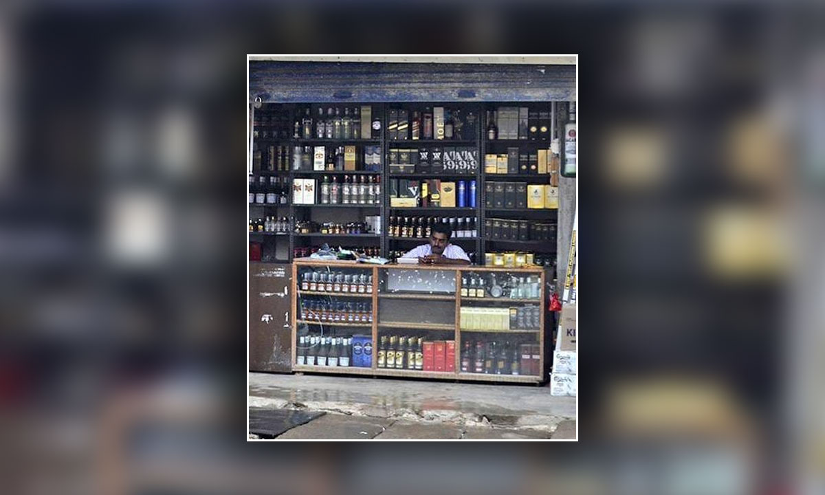 The Maharashtra government said it would allow standalone liquor shops to remain open, news agency ANI reported.