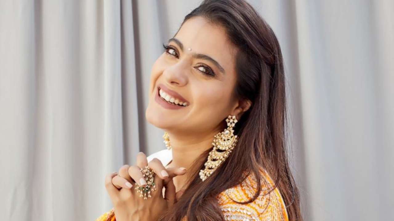 Kajol prefers Bhajia with Chai