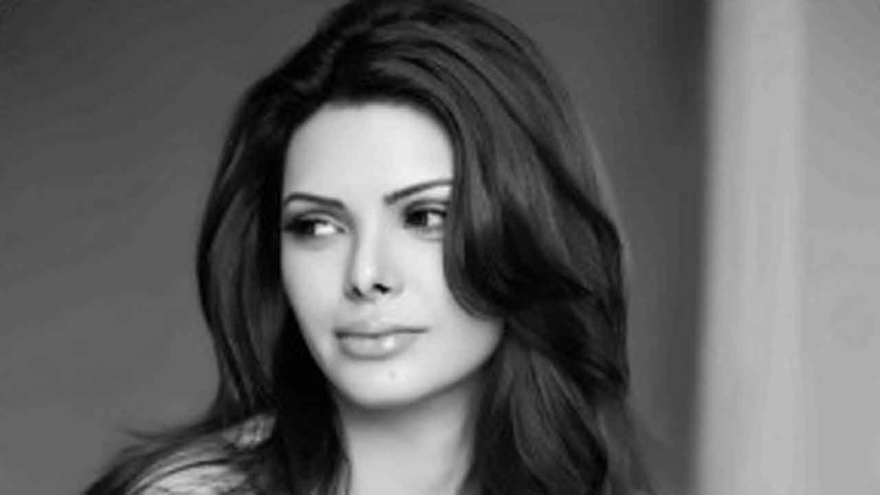 On Gandhi Jayanti, Sherlyn Chopra says, ‘Truth is my God and non-violence is the means to get it’