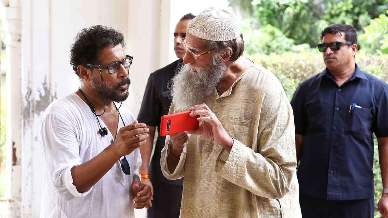 Shoojit Sircar reminces experience working with Big-B and Aysushmann in ‘Gulabo Sitabo’