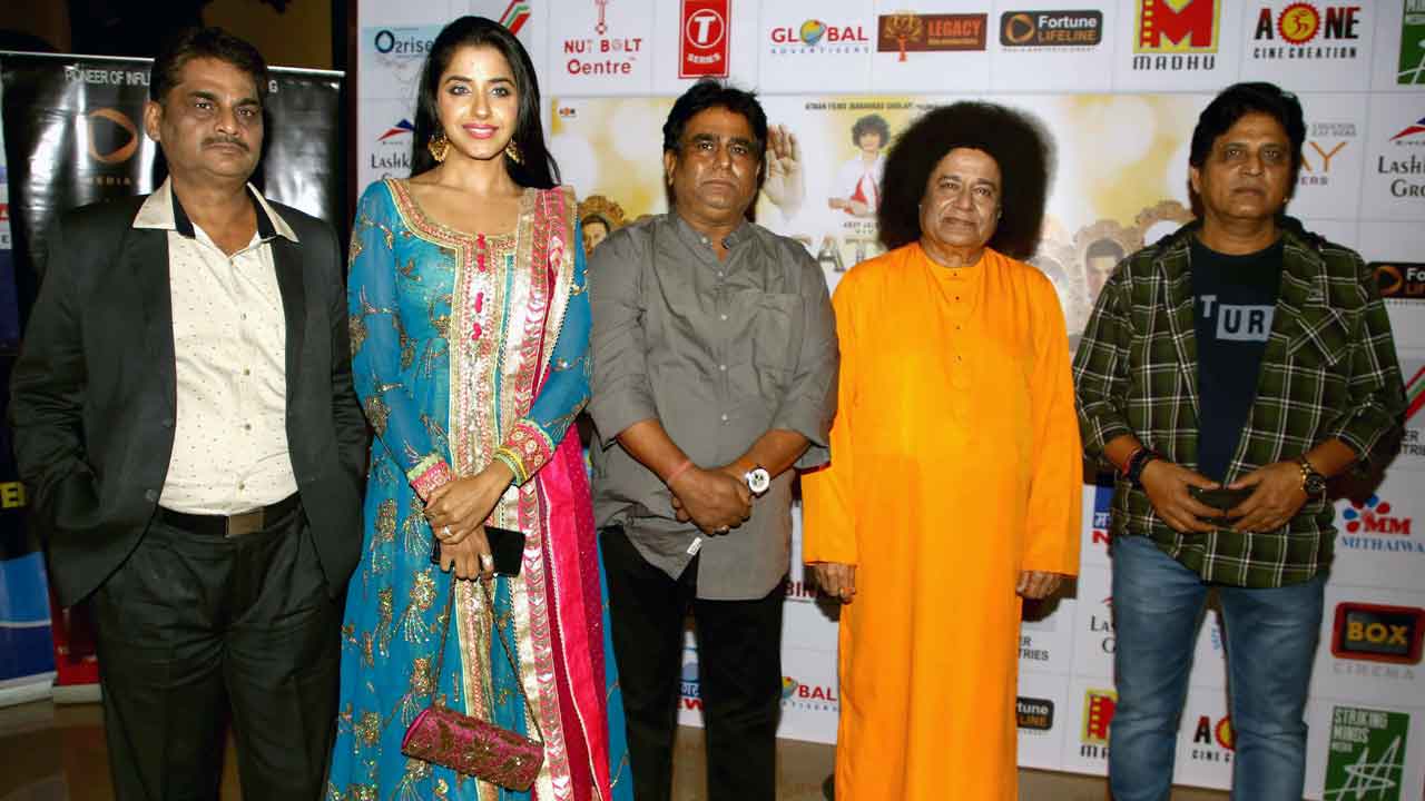 Anup Jalota in screen get-up at ‘Satya Saibaba’ special screening