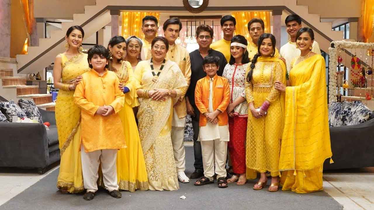 Rajan Shahi celebrates Simran Khanna's birthday on YRKKH sets