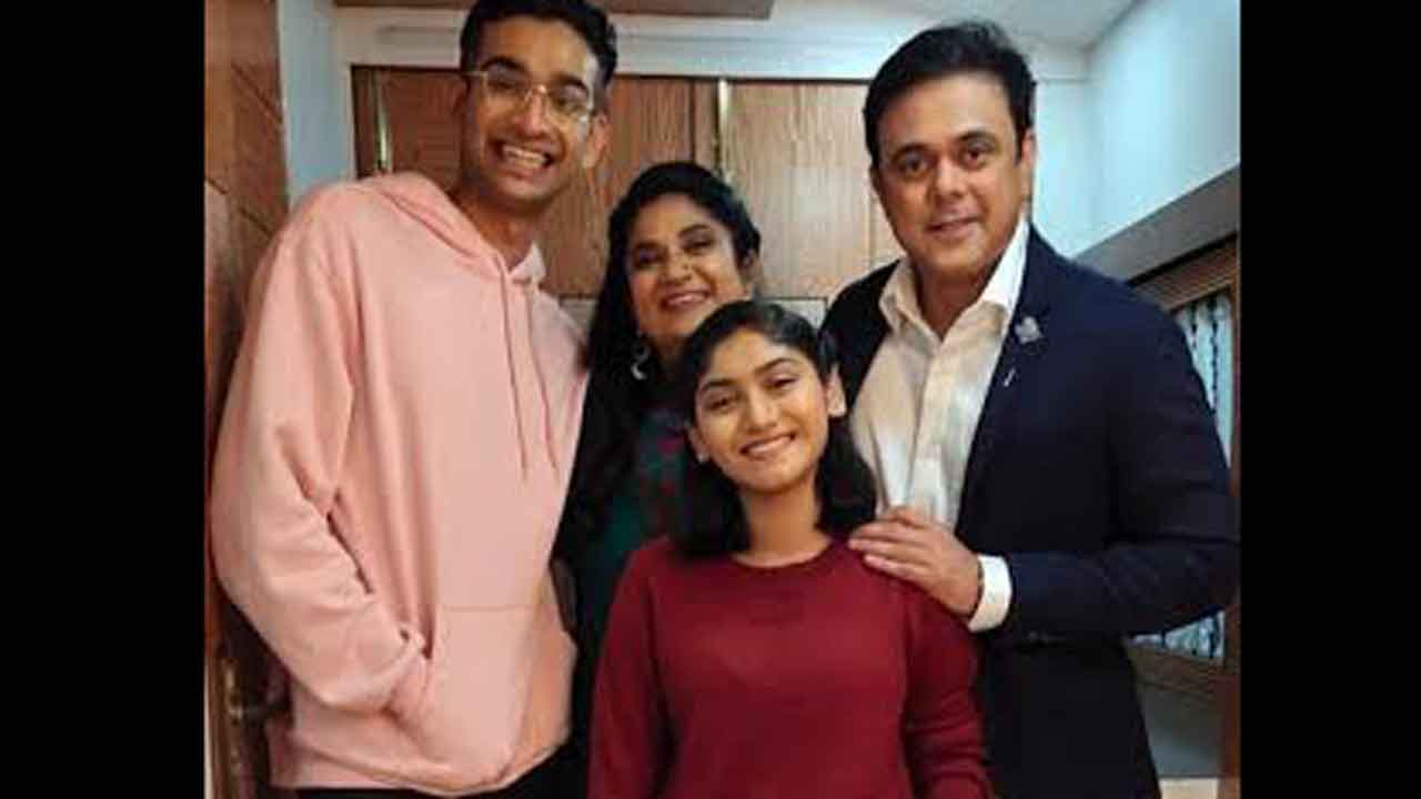 Sumeet Raghavan with his family