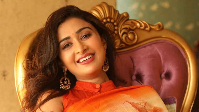 Farnaz Shetty opines, ‘There’s hardly anybody who doesn’t want to see a ...