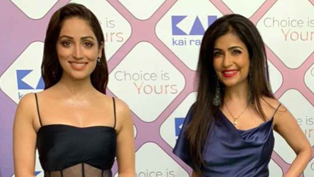 Kai Razor Blades with Yami Gautam