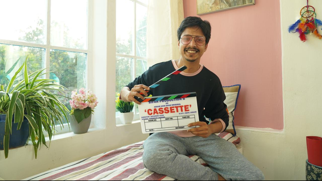 ‘Cassette’ by Ashar Anis Khan is a cinematic musical experience in itself!