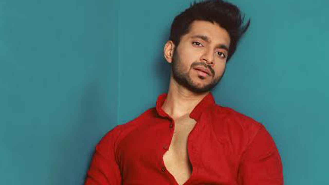 Prateik Chaudhary plays struggling actor in ‘Becharey’!