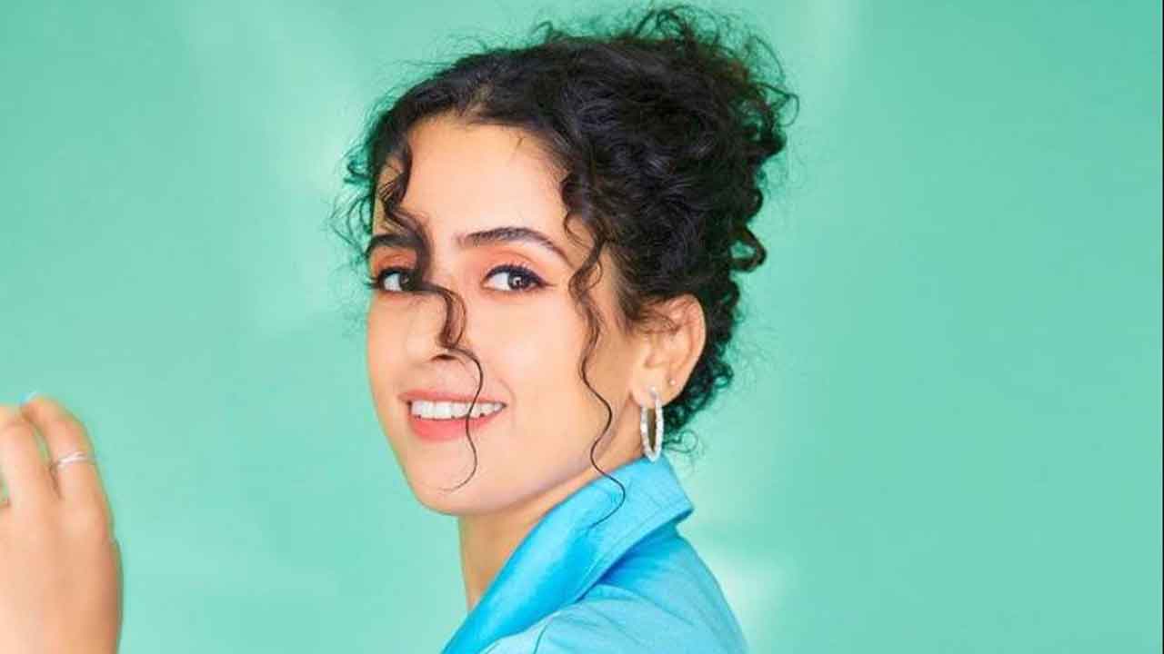 Sanya Malhotra says that Pagglait’s success encourages her to take more and different roles!