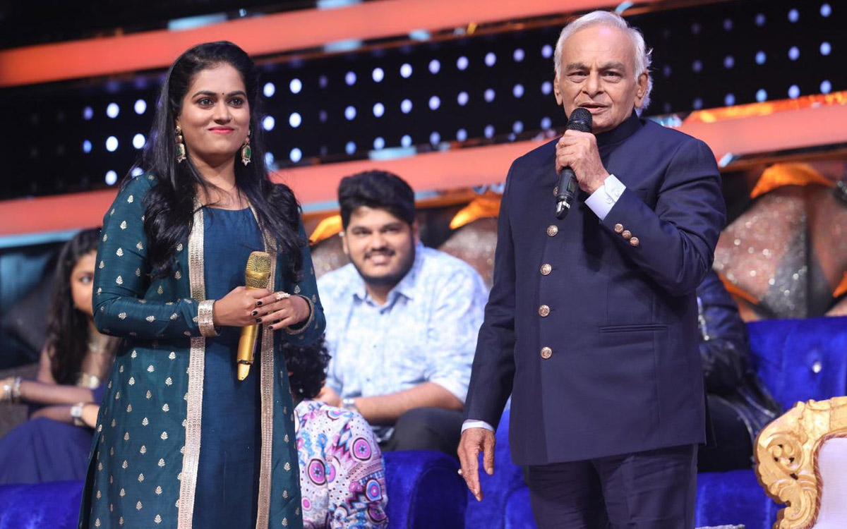 Anand Ji renames Indian Idol contestant Sayali as ‘Sayali Kishore’!