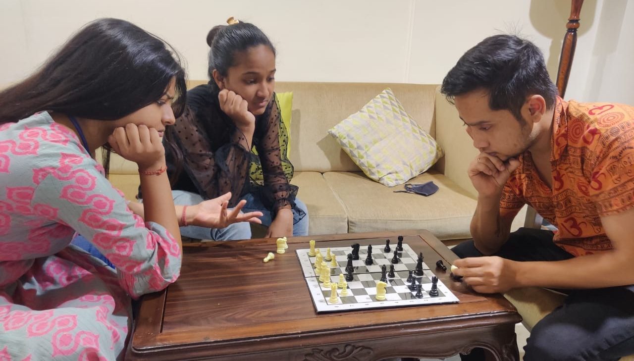 Indian Idol 12’s contestants play monopoly and chess in the leisure time!