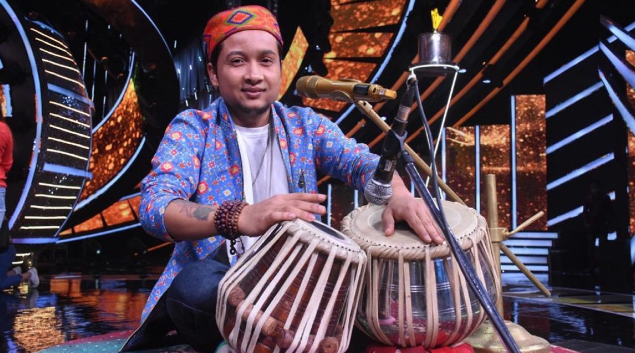 Bappi Da gifts his own Tabla to II12 contestant Pawandeep Rajan!