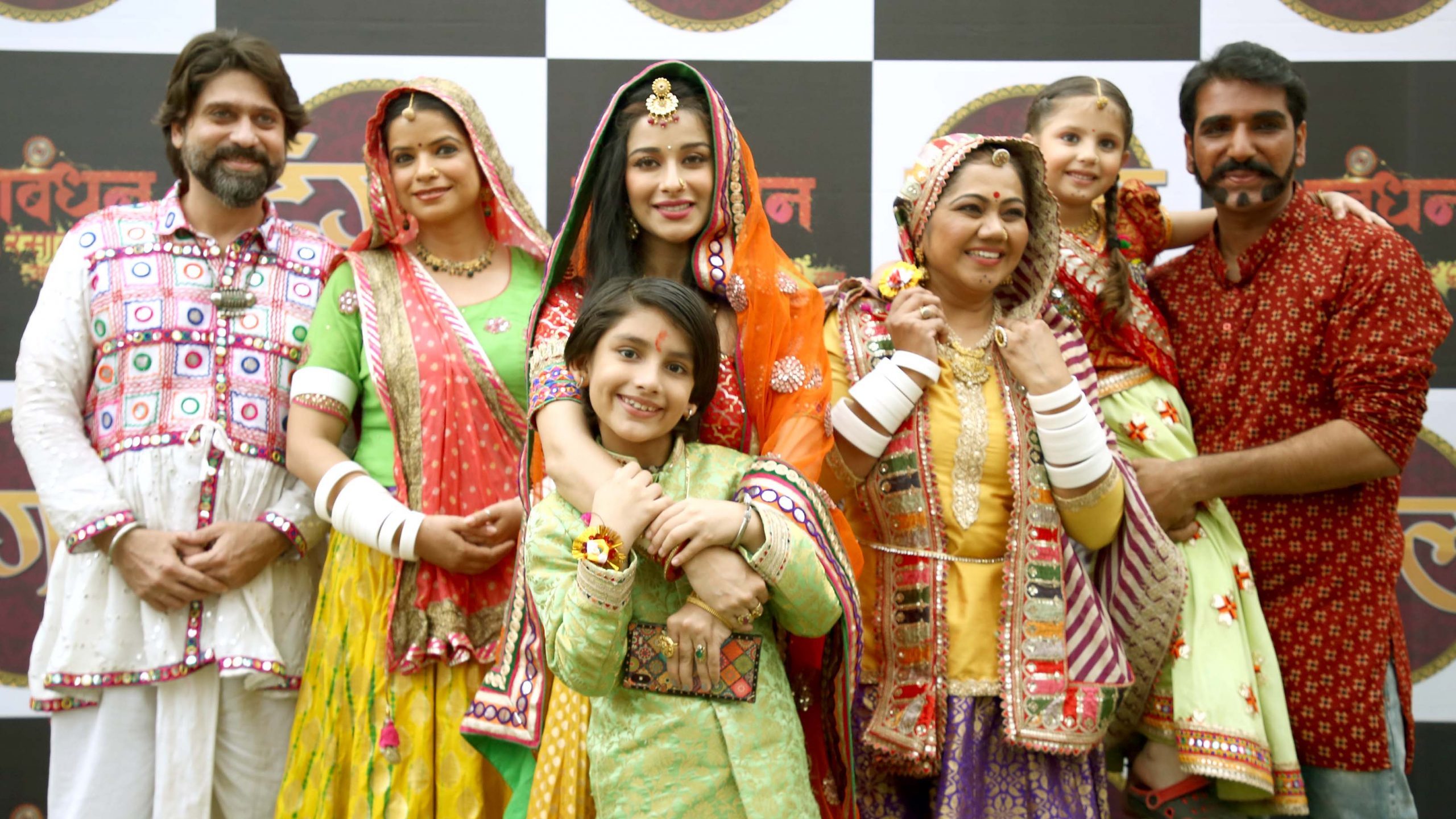 The cast of ‘Rakshabandhan Rasal Apne Bhai Ki Dhaal’ celebrated unique Rakshabandhan on the sets!
