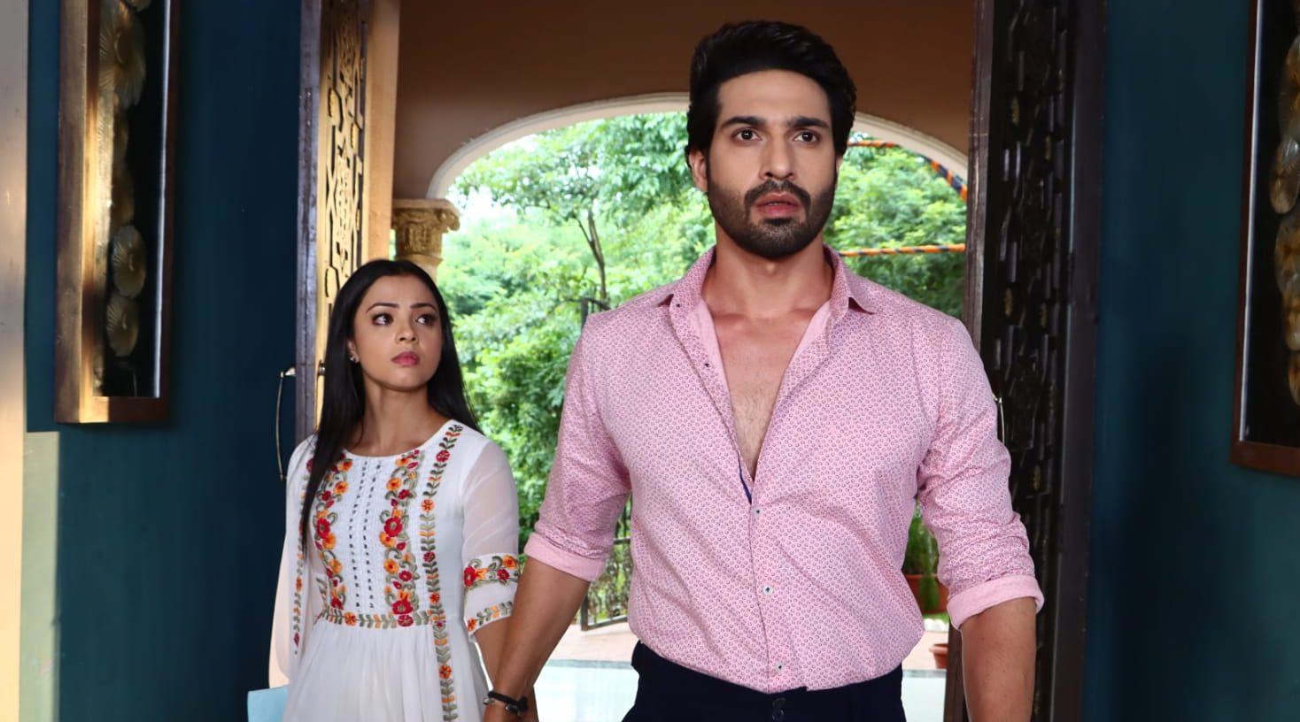 In ‘#ANNS’, Darsh brings Nandini inside the Rawal house and Rajvee is shocked to see her!