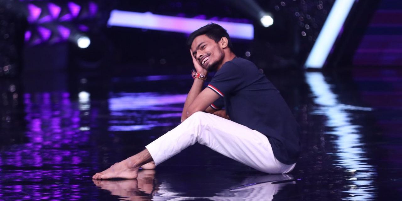 India’s Best Dancer – Season 2’s contestant #DibbayDas is a delivery boy by profession but dance is his passion!