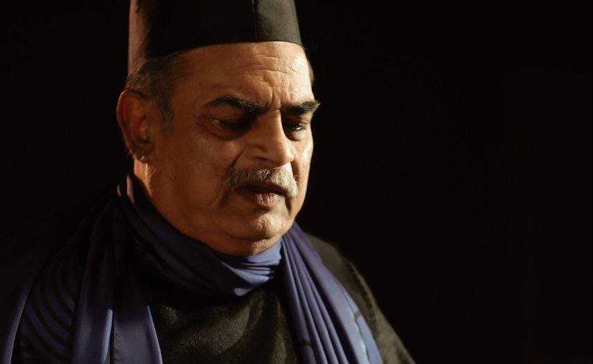 Irfan Khoosat will be reading Munshi Premchand’s iconic tale, ‘Shatranj Ki Baazi,’ in Zee Theatre’s ‘Yaar Julahay’!