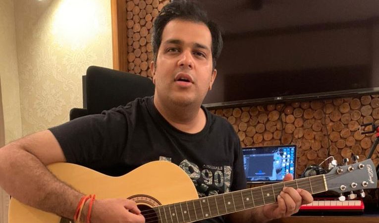 ‘Mehendi Lagi’ artist Nilesh Ahuja promises, ‘I will keep tr ying and making soothing music for my fans and the country’!