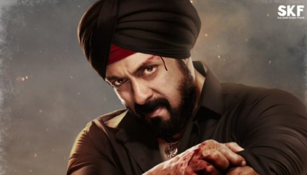 The new #AntimTheFinalTruth motion poster shows a terrifying Salman in his Sardar look!