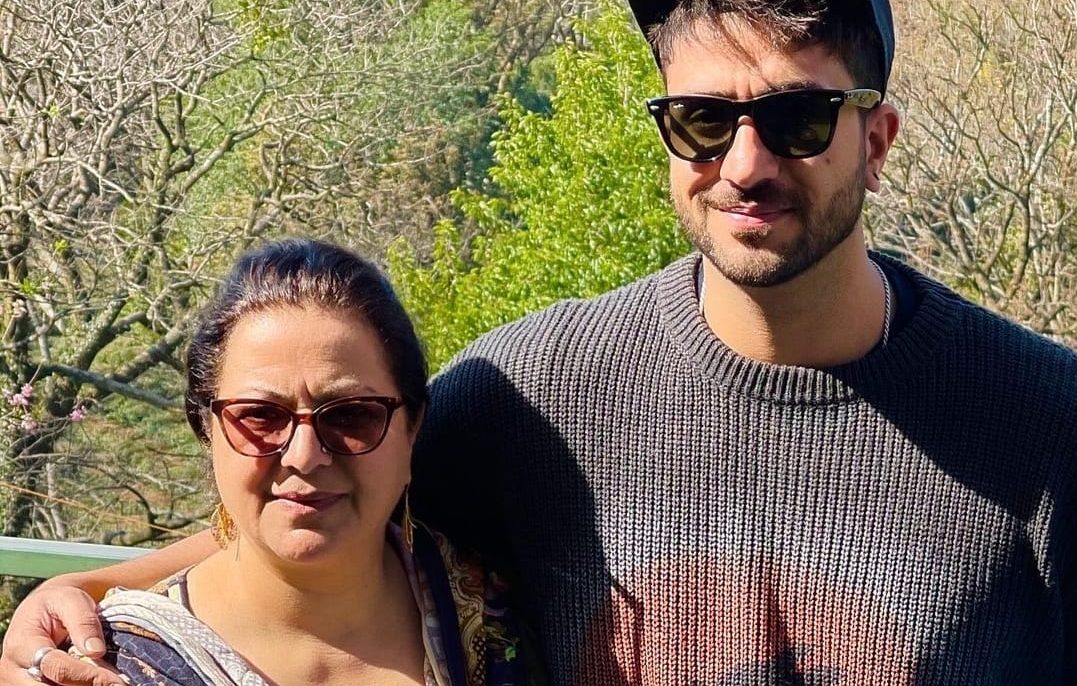 ‘Mumma’s boy’ Aly Goni wishes his mom on her birthday!