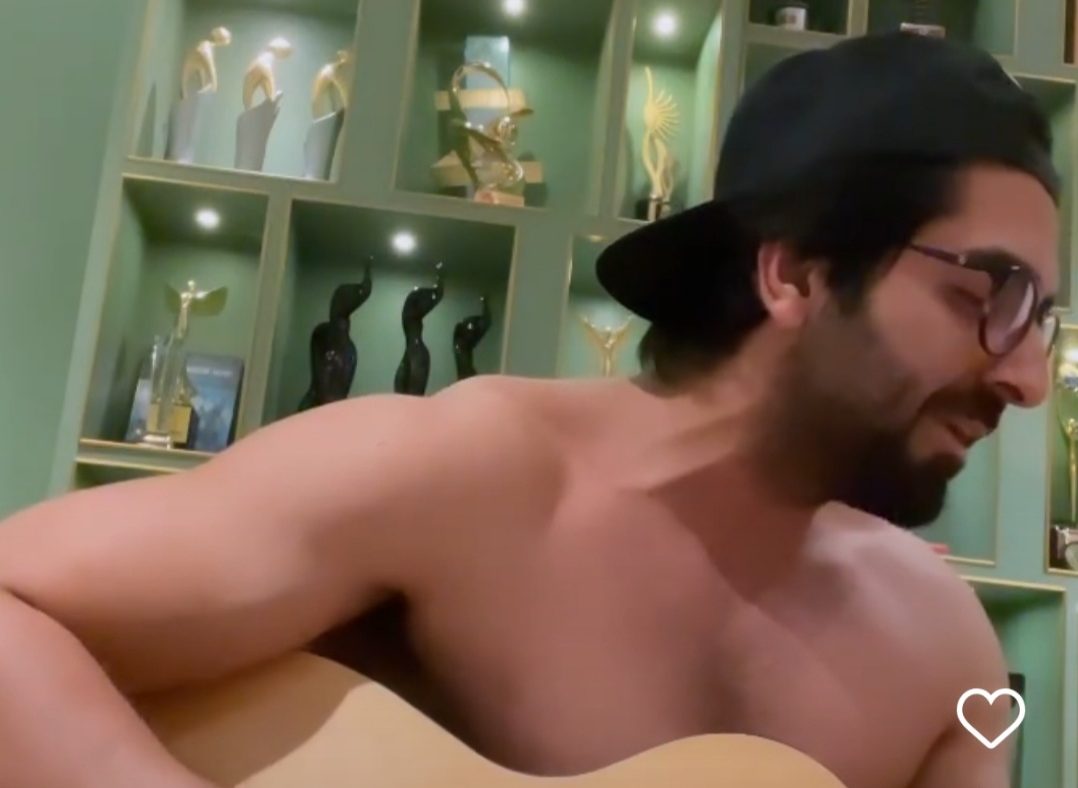 Check out Ayushmann Khurrana’s acoustic version of Kalle Kalle from ‘Chandigarh Kare Aashiqui’!