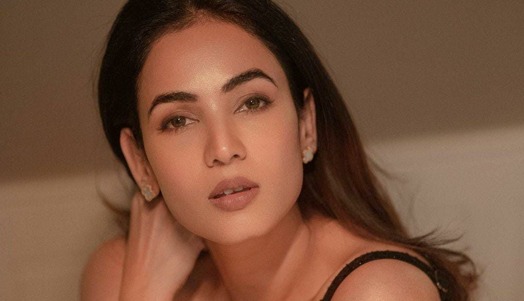 Sonal Chauhan to play the lead in Akkineni Nagarjuna’s ‘The Ghost’!