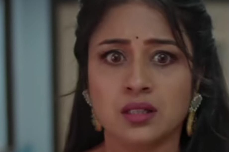 In ‘CKMDK’, Nupur asks Mini if she is really her daughter!