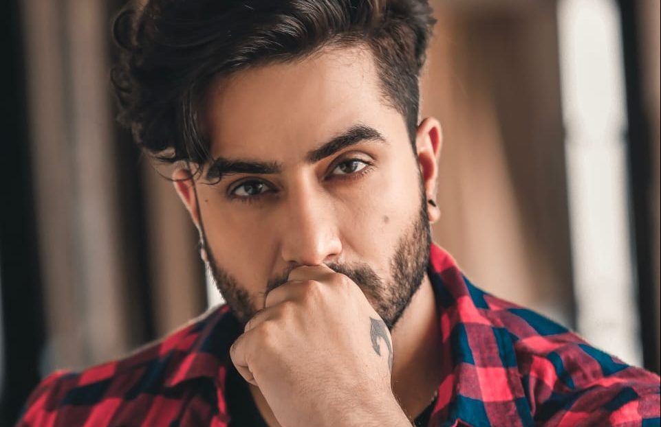 The latest buzz is that Aly Goni is making his Bollywood debut in 2022!