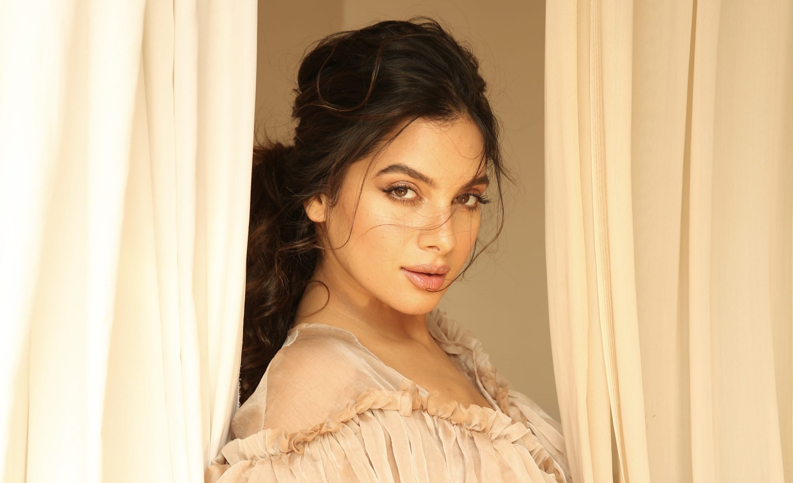 Tanya Hope is glad that her Tamil film ‘Thadam’ being remade in Hindi!