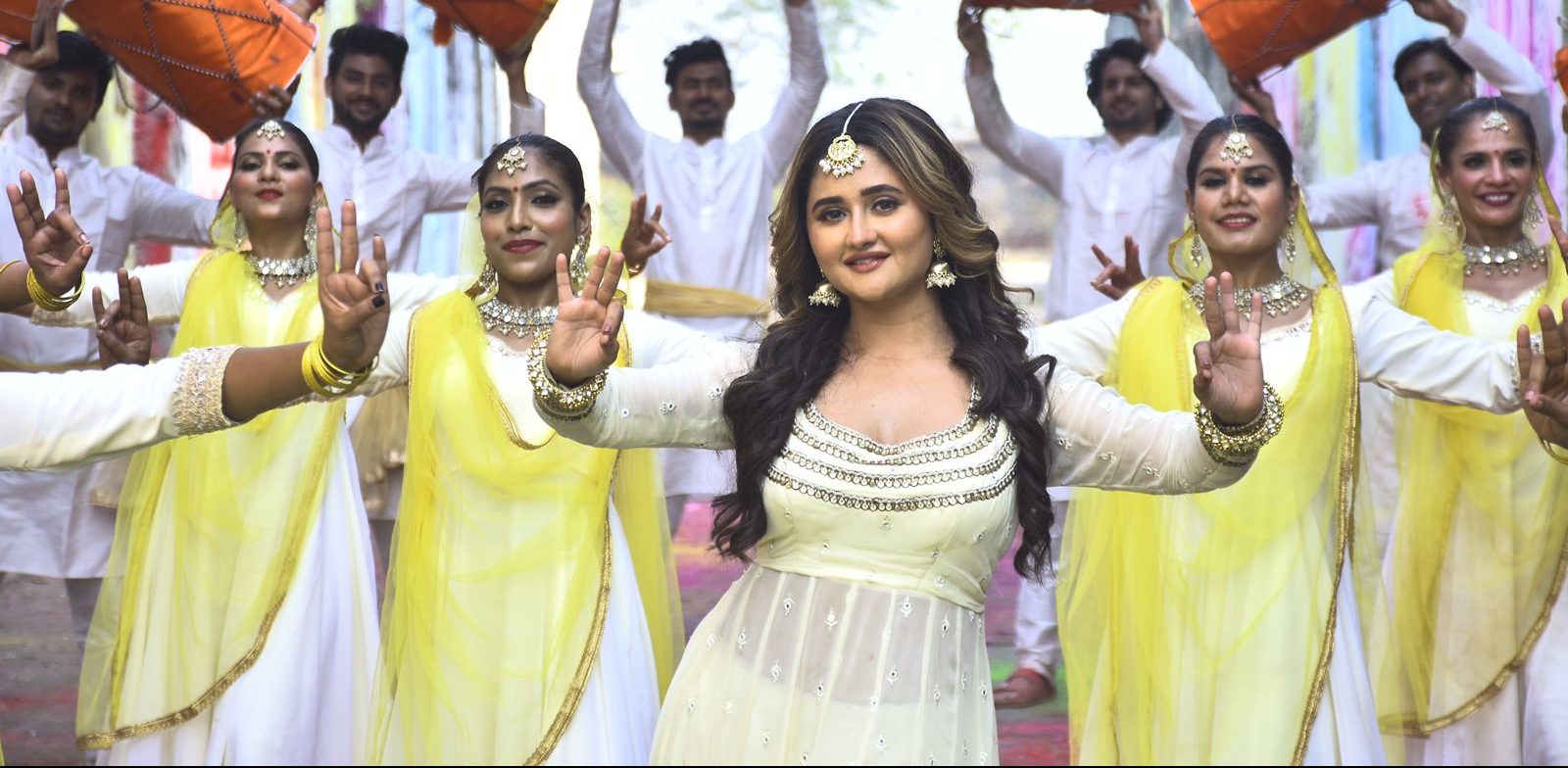 About ‘Biraj Mein Jhoom’, Rashami Desai says, “To be part of something so spiritual and creative is a great opportunity for me”!