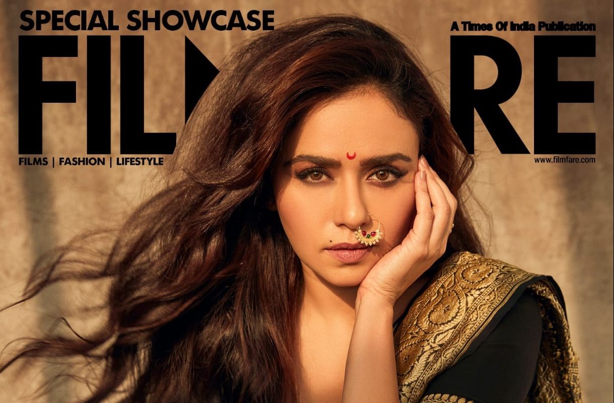 Amruta Khanvilkar’s stardom gets recognised by Filmfare, puts her on their cover!