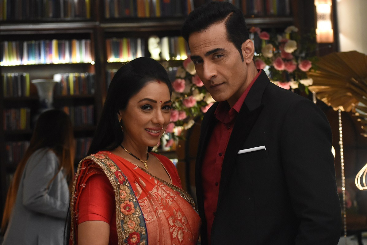 Check out exclusive pictures from the prequel’s set of Hotstar Specials Anupama- Namaste America!