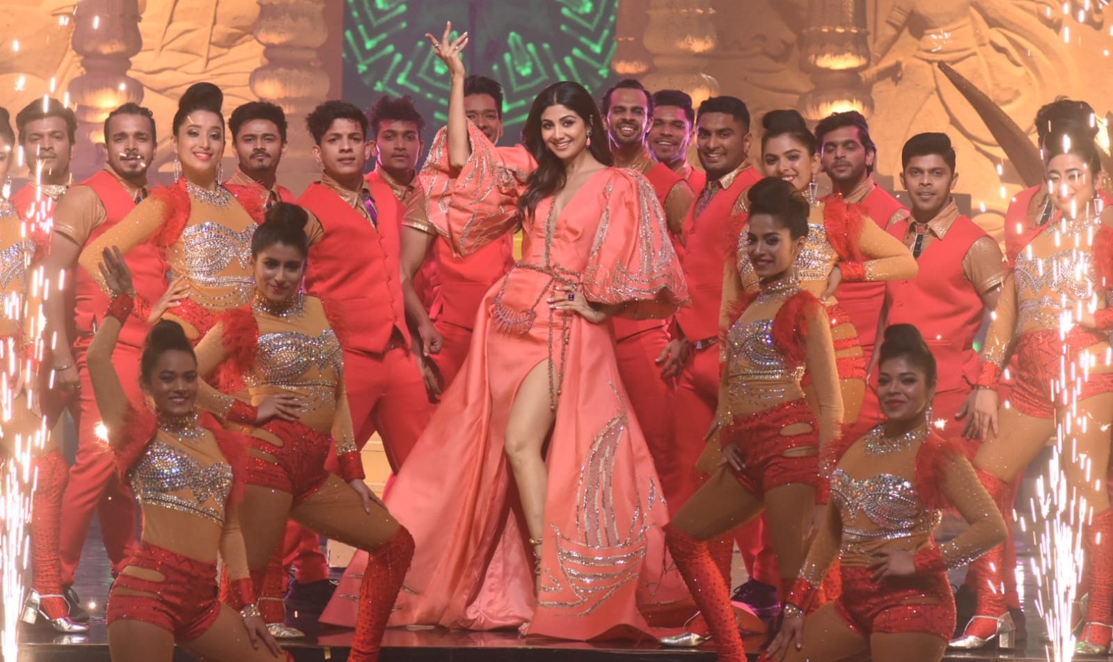 At the Grand Finale of India’s Got Talent this Sunday, Shilpa Shetty Kundra is all ready to steal hearts!