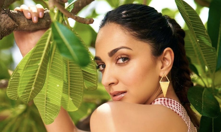 I try to learn from every co-actor I work with : Kiara Advani!