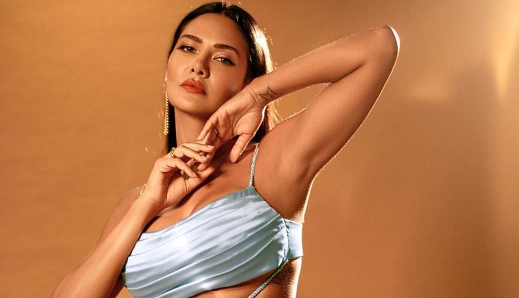 “There is not a thing I would change in my life”, says Esha Gupta who completes ten years in Showbiz!