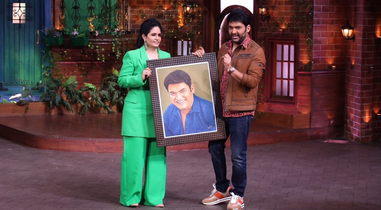 In TKSS, a fan gifts Kapil Sharma his portrait!