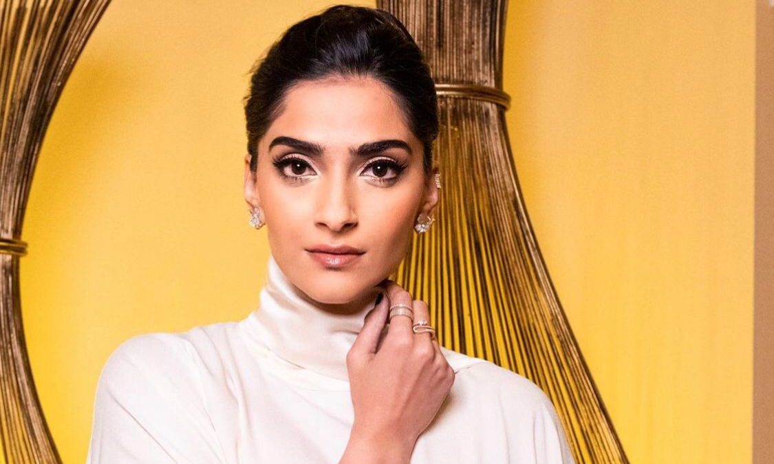 Sonam Kapoor invests in MechaFightClub, launched by Irreverent Labs!