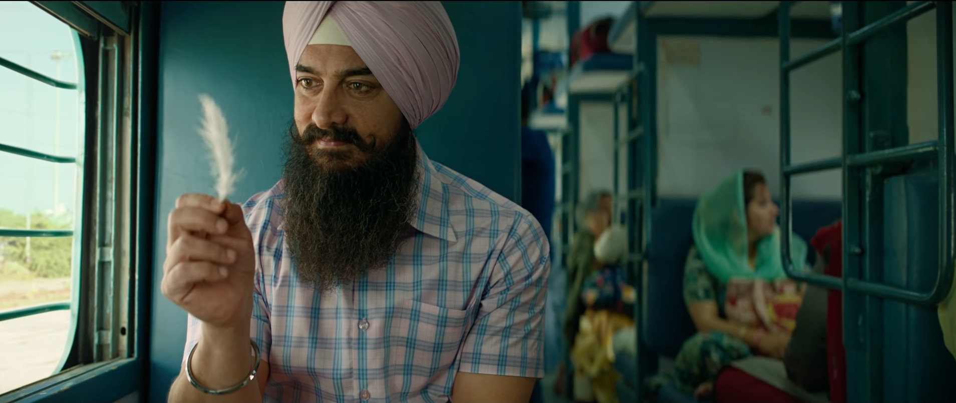 The trailer of Laal Singh Chaddha took the country by storm and netizens cannot stop gushing over it!