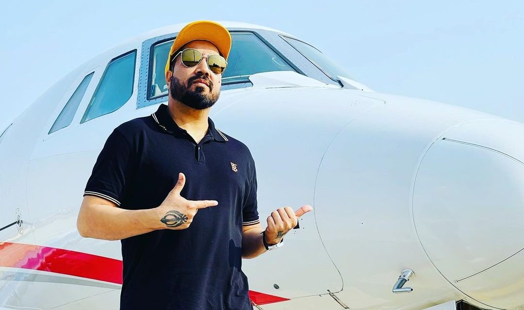 Mika Singh plans to buy a Private Jet for his ‘Vohti’!