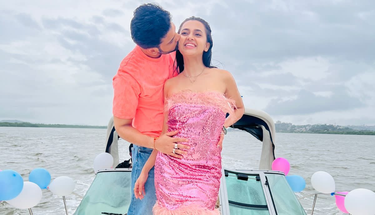 As per Tejasswi Prakash, Karan Kundrra is the ‘best boyfriend in the world’!