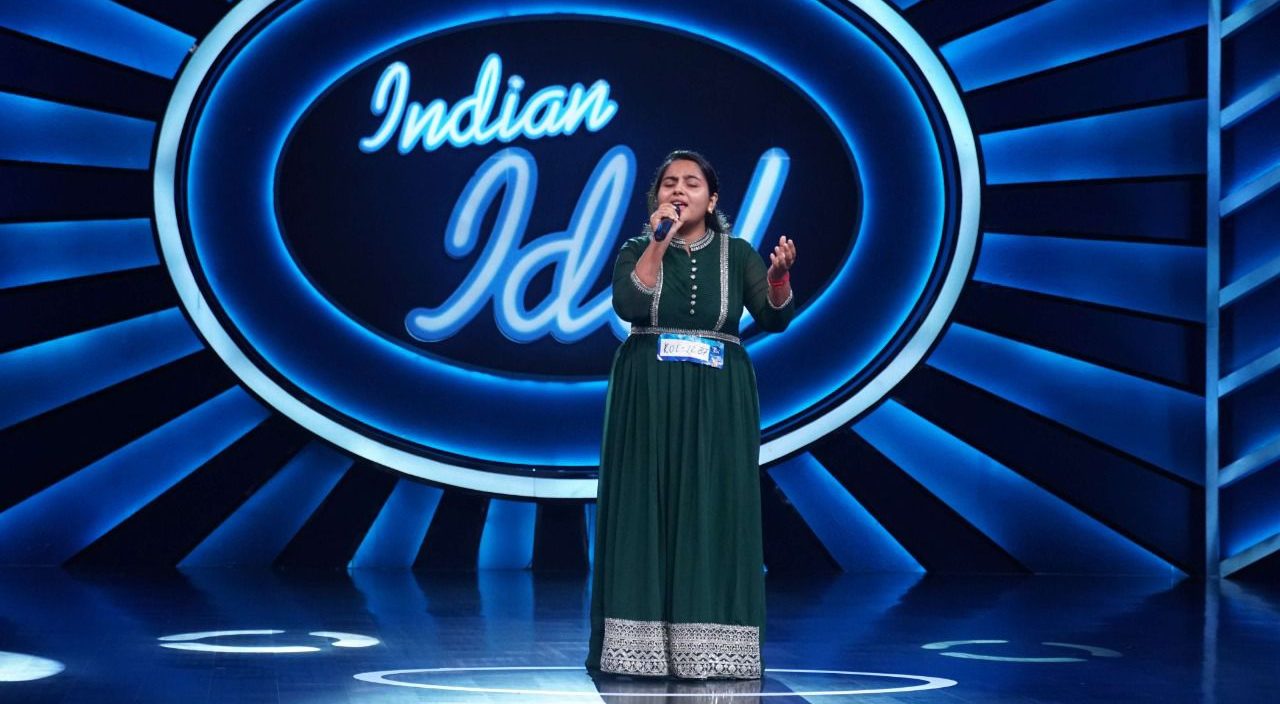 Himesh Reshammiya gets  teary-eyed on Sony TV’s Indian Idol 13, find out why?
