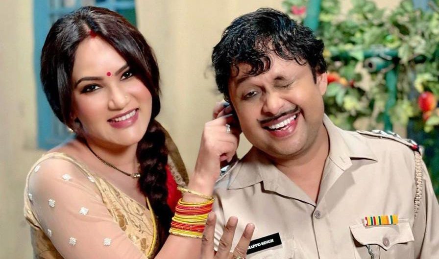 The dabbang jodi of Happu Ki Ultan Paltan, Yogesh Tripathi and Kamna Pathak, celebrate Navratri in Madhya Pradesh!