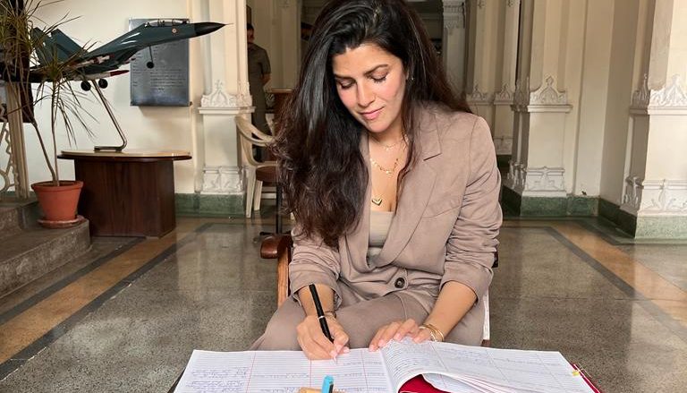 Nimrat Kaur visited her childhood school and refreshed her childhood memories!