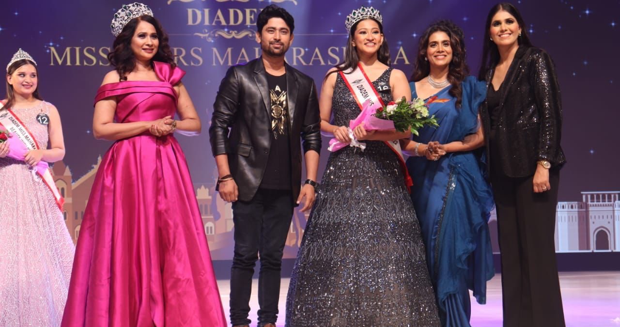 Sonali Kulkarni graces the grand finale of the Diadem Miss & Mrs. Maharashtra pageant!