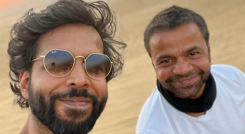 Abhishek Banerjee and Rajpal Yadav are in Jaisalmer shooting for “Apurva”!
