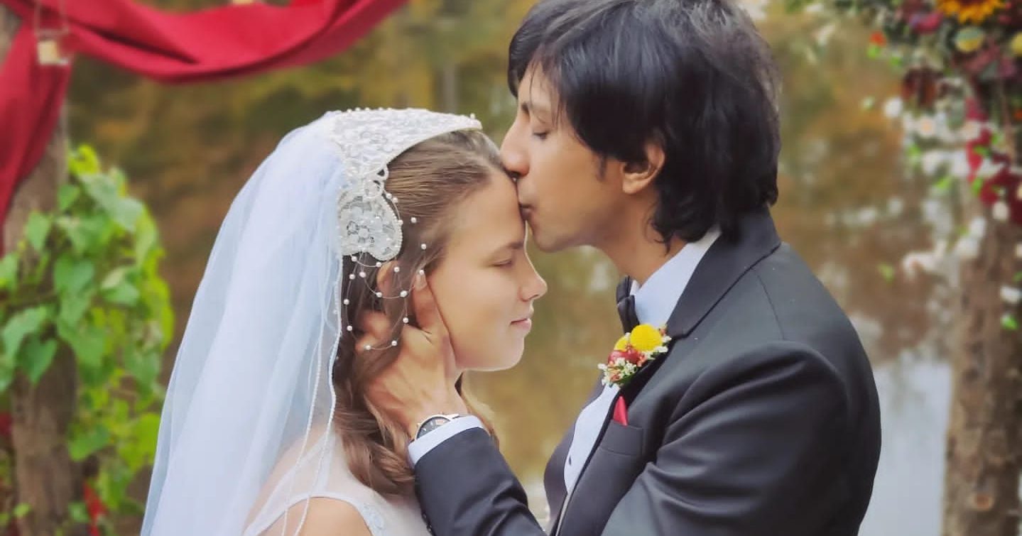 Actor-Producer Anshuman Jha ties the knot with Sierra in the US of A!