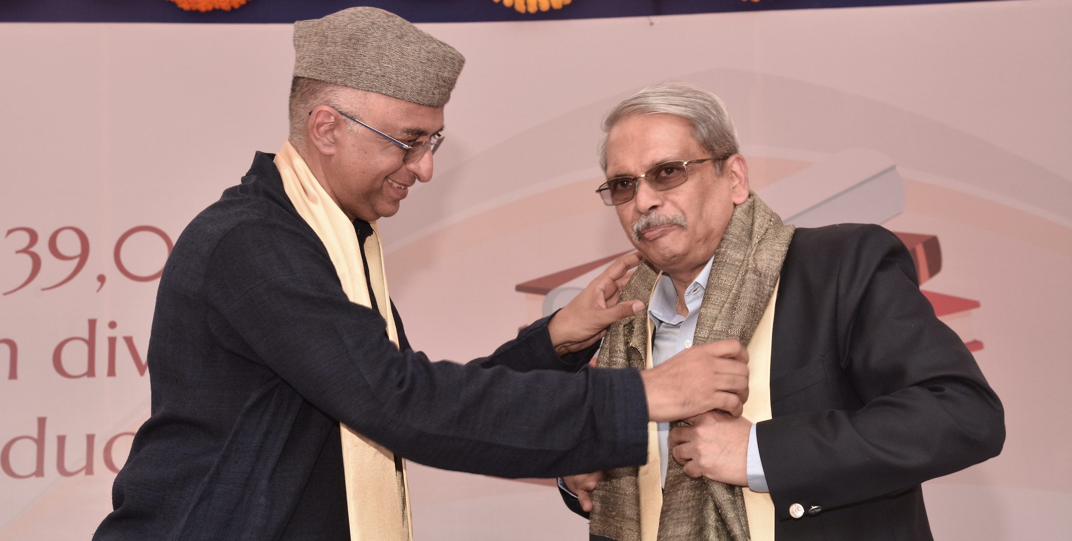 Padma Bhushan Shri Kris Gopalakrishnan addresses the convocation at the Somaiya Vidyavihar University!